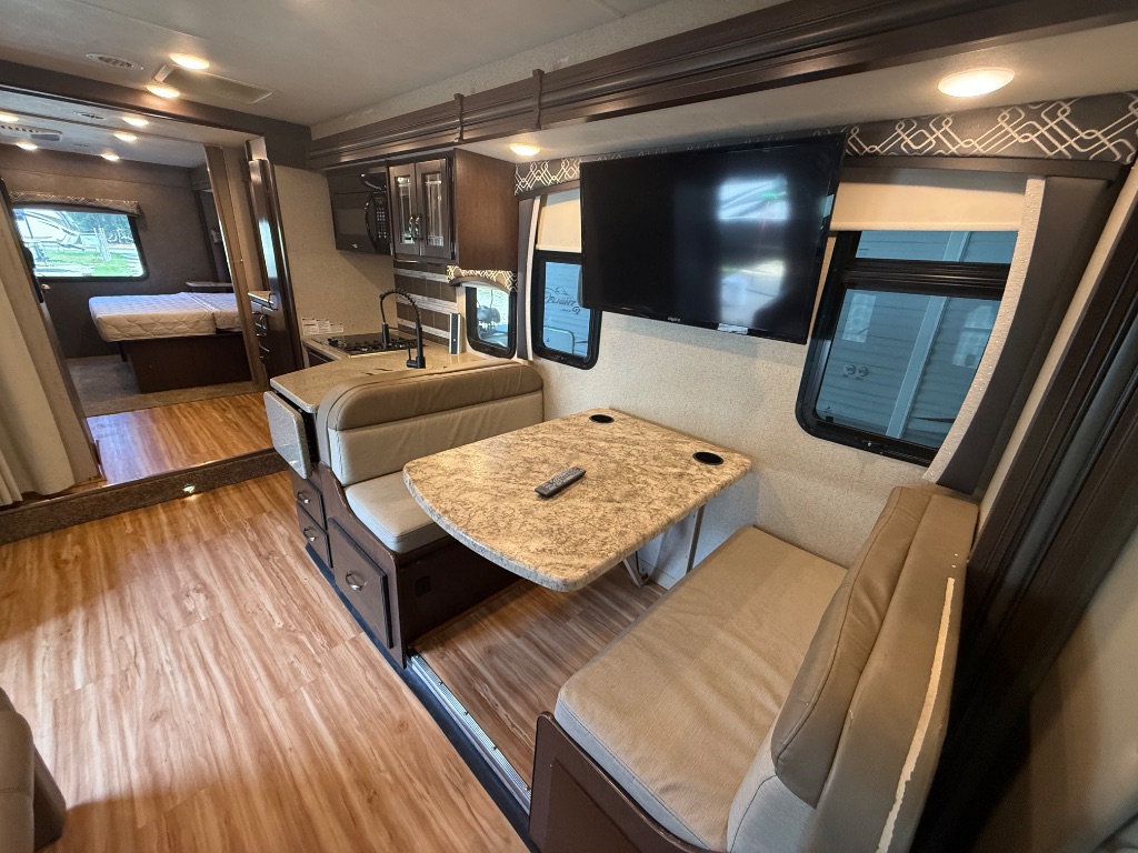 2019 Ford E-Series Cutaway Base - Photo 9