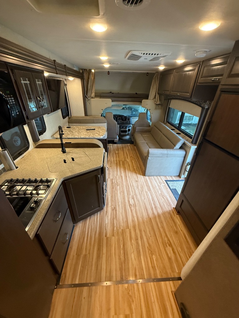 2019 Ford E-Series Cutaway Base - Photo 12