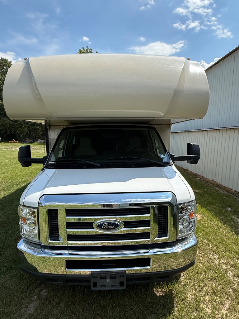 2019 Ford E-Series Cutaway Base - Photo 6